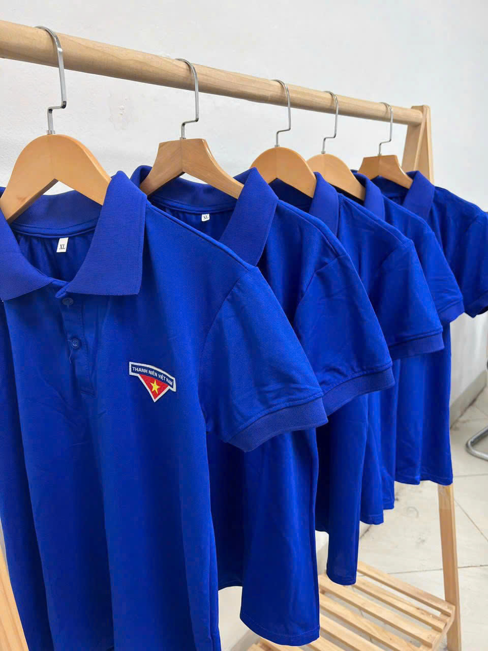 Áo thun đoàn lacoste đồng phục