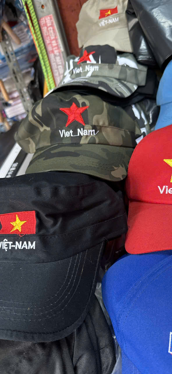 Mũ lưỡi trai hình ngôi sao